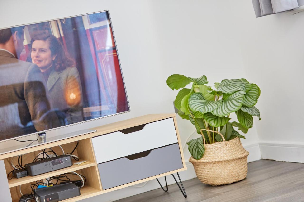 Cosy,Modern And Relaxing 3 Bedroom House With Parking Manchester Exteriér fotografie