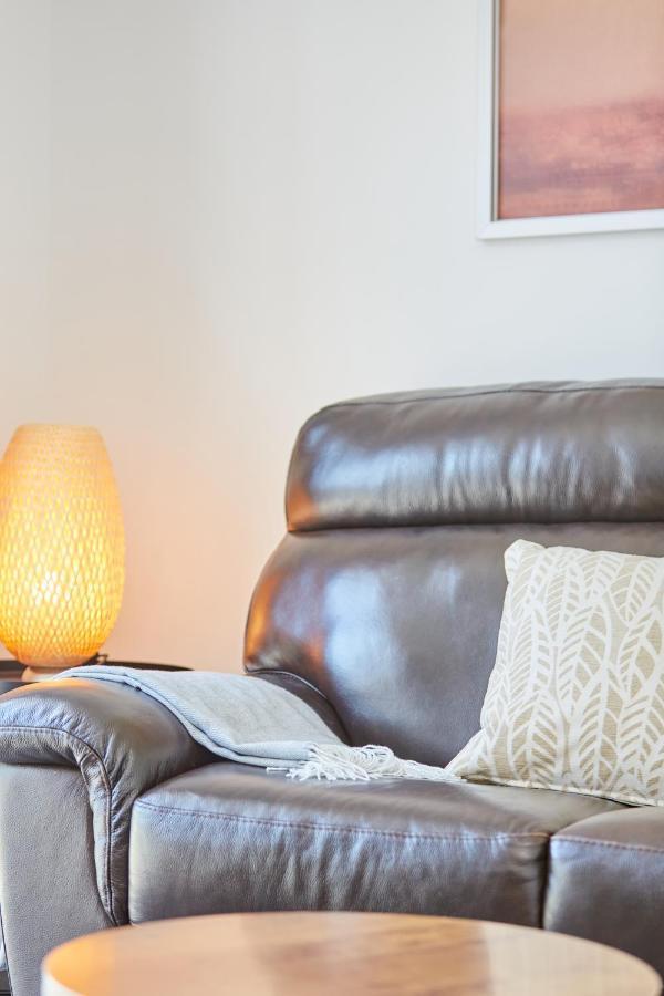 Cosy,Modern And Relaxing 3 Bedroom House With Parking Manchester Exteriér fotografie