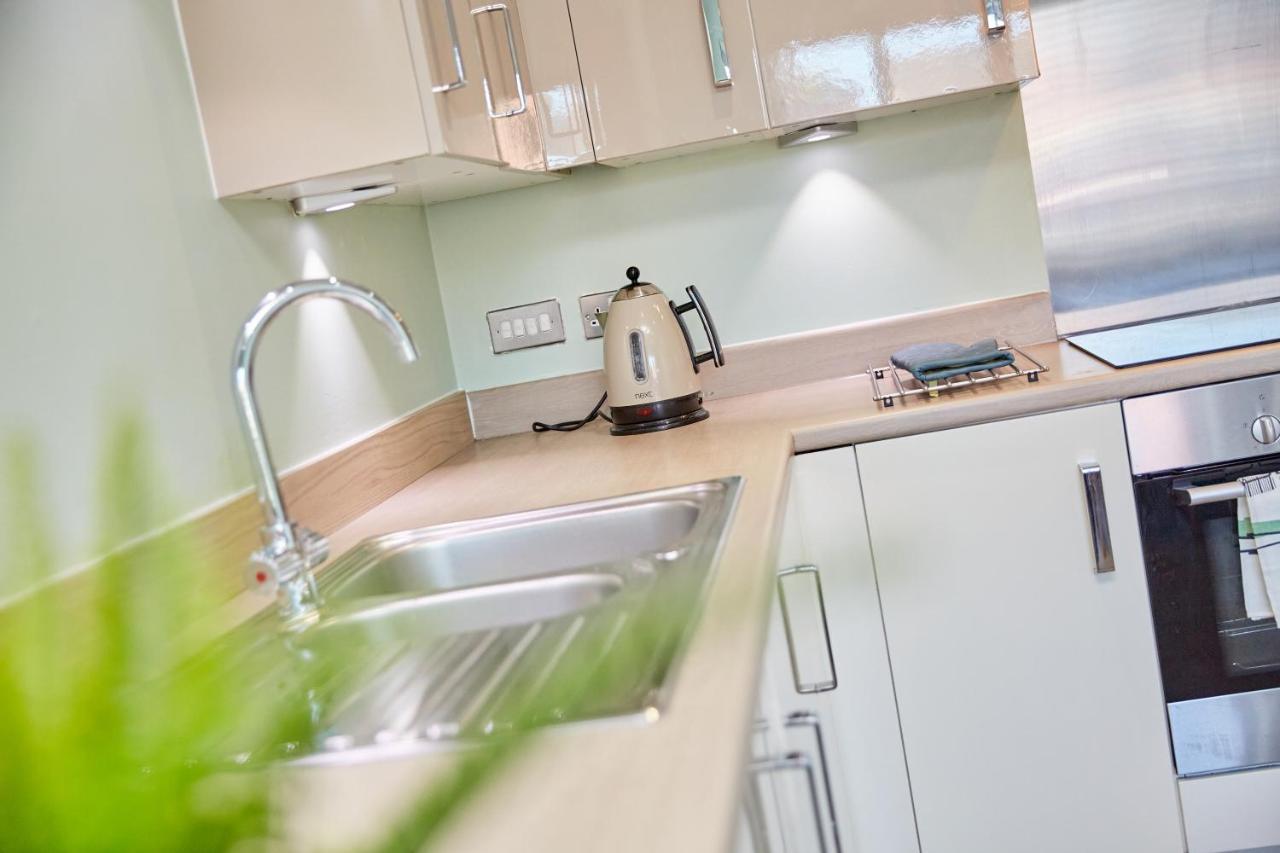 Cosy,Modern And Relaxing 3 Bedroom House With Parking Manchester Exteriér fotografie